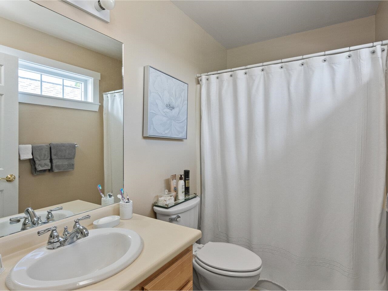 Williston, Vermont, 05495, United States, 2 Bedrooms Bedrooms, ,3 BathroomsBathrooms,Residential,For Sale,1901001
