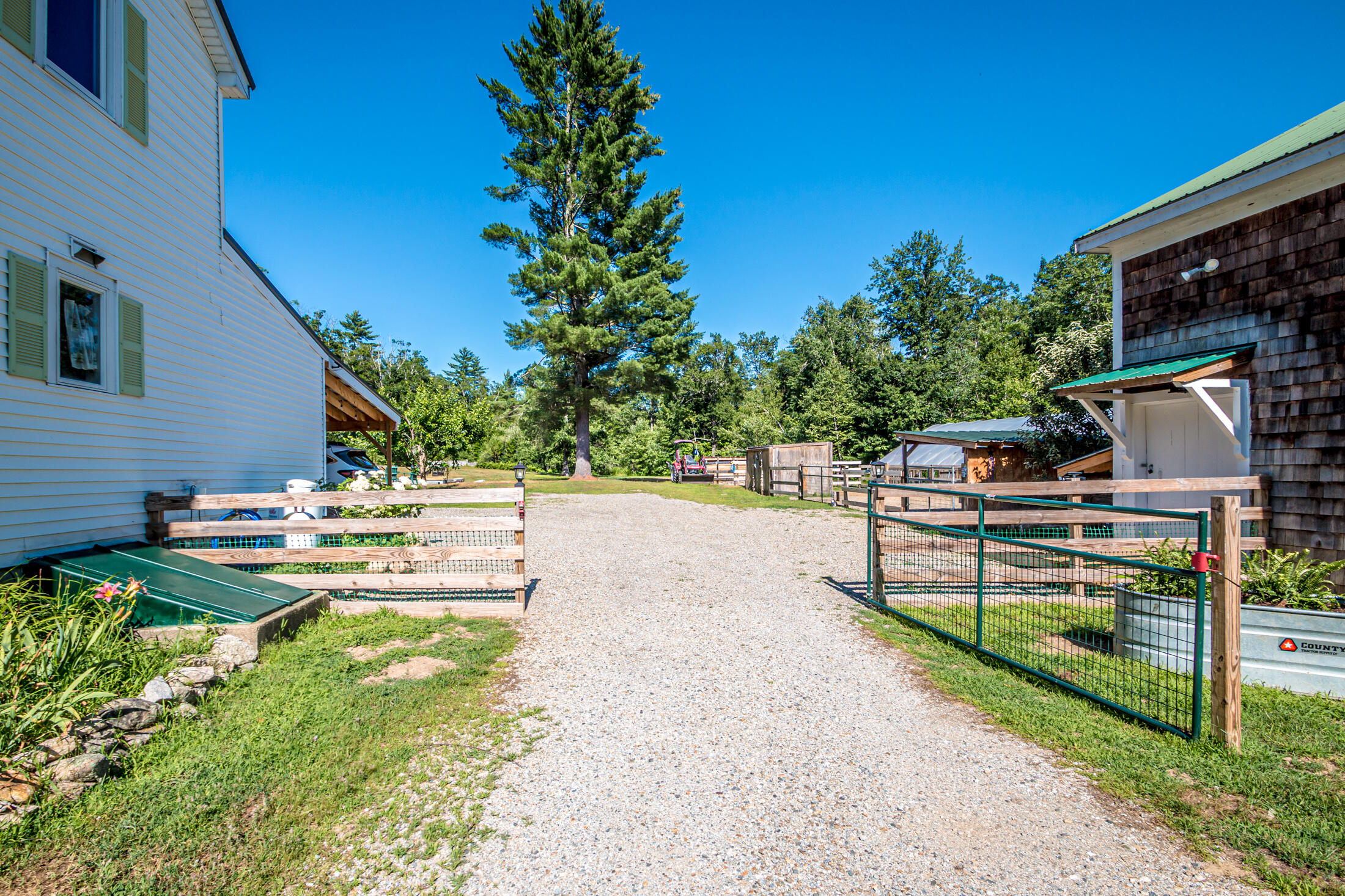 Fryeburg, Maine, 04037, United States, 3 Bedrooms Bedrooms, ,2 BathroomsBathrooms,Residential,For Sale,1902118