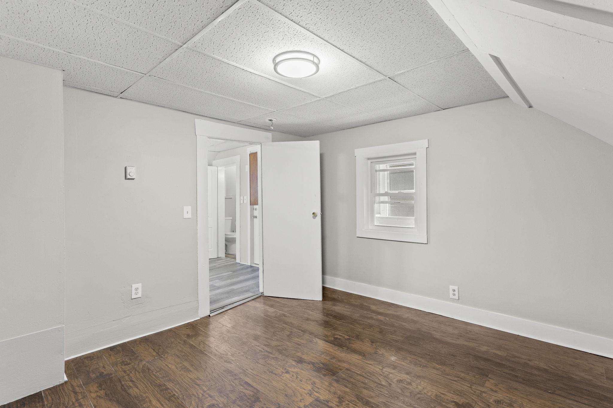 Manchester, New Hampshire, 03103, United States, ,Residential,For Sale,1981935