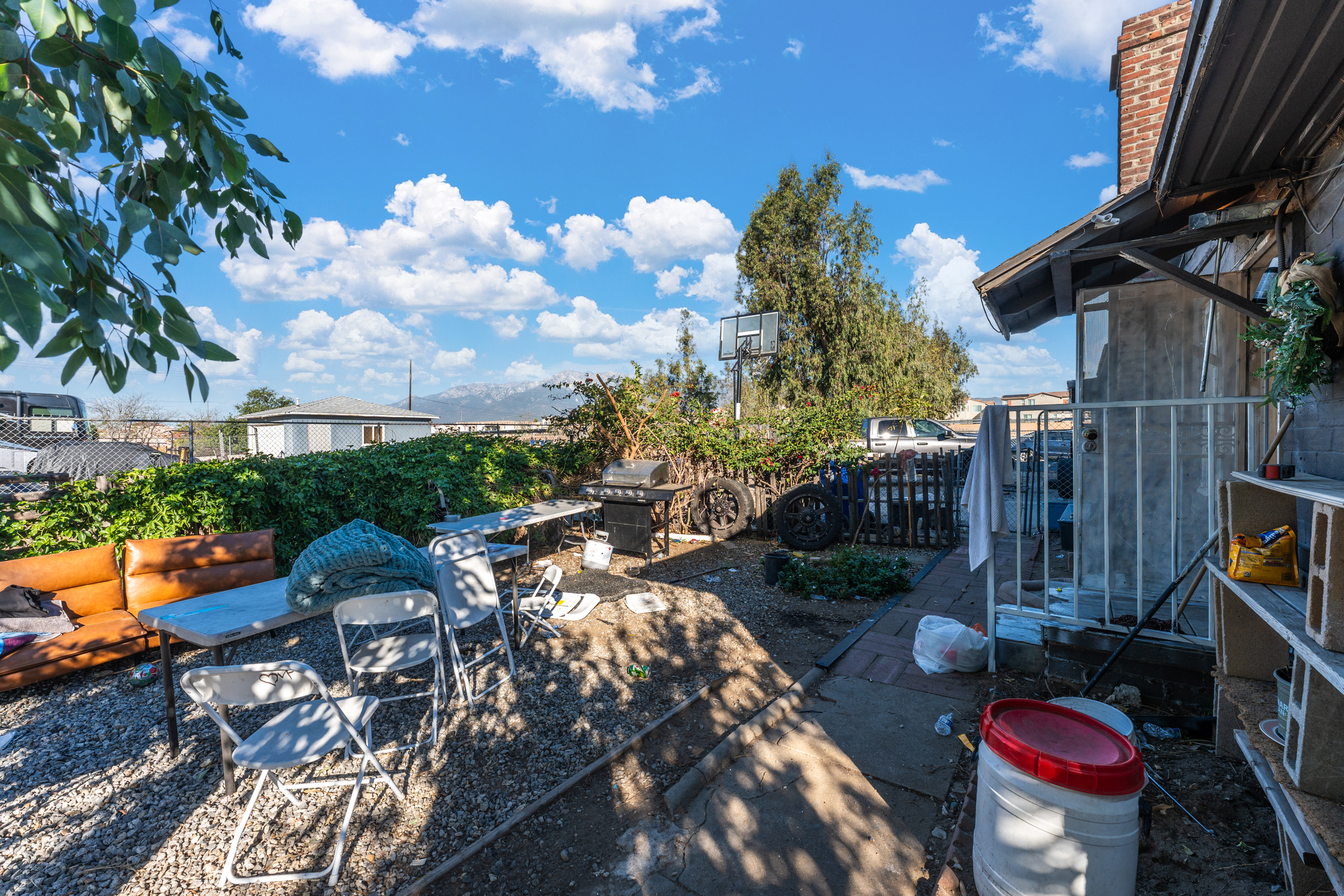 Fontana, California, 92336, United States, 7 Bedrooms Bedrooms, ,4 BathroomsBathrooms,Residential,For Sale,1988528