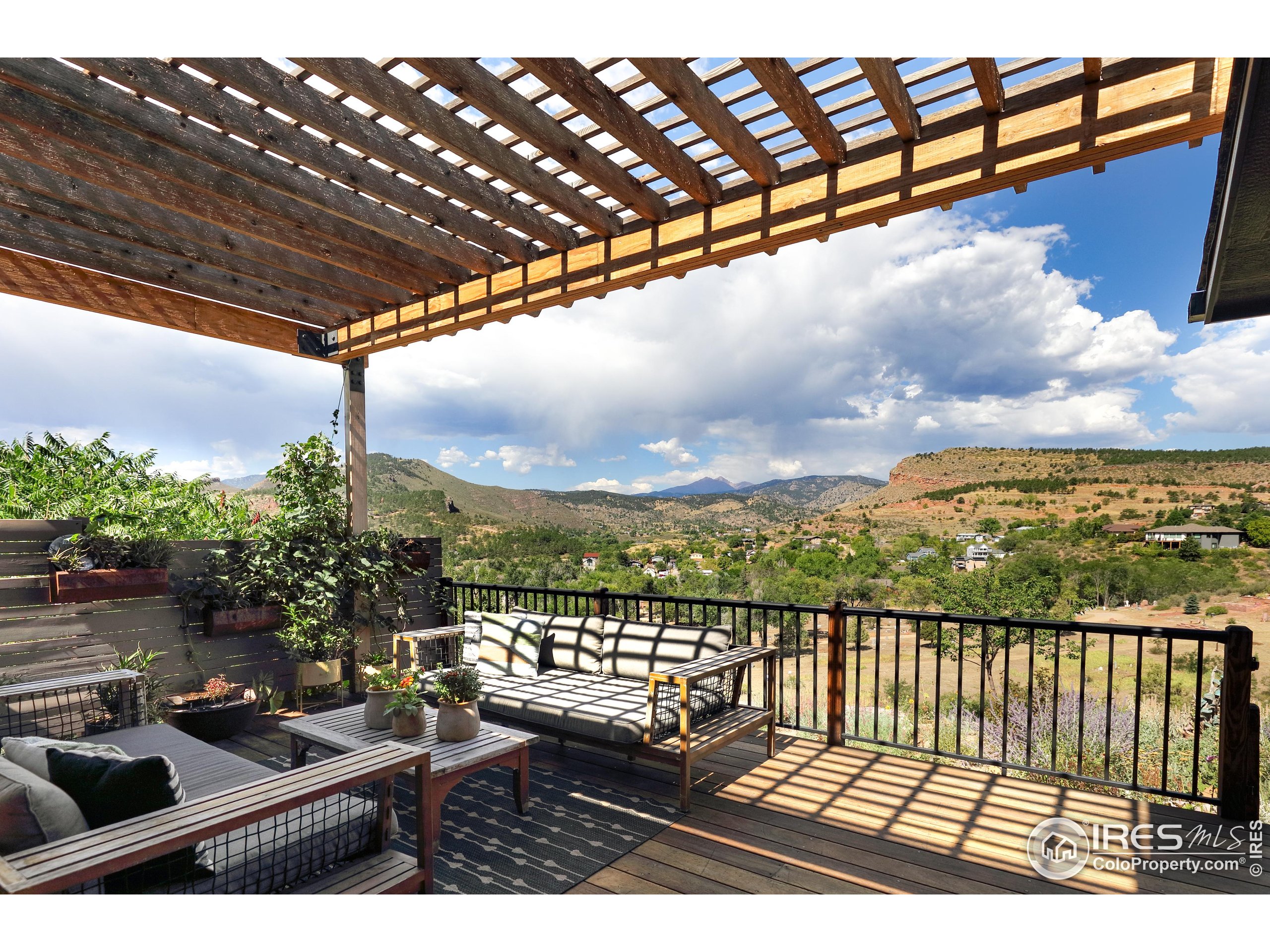 Lyons, Colorado, 80540, United States, 4 Bedrooms Bedrooms, ,2 BathroomsBathrooms,Residential,For Sale,1926189