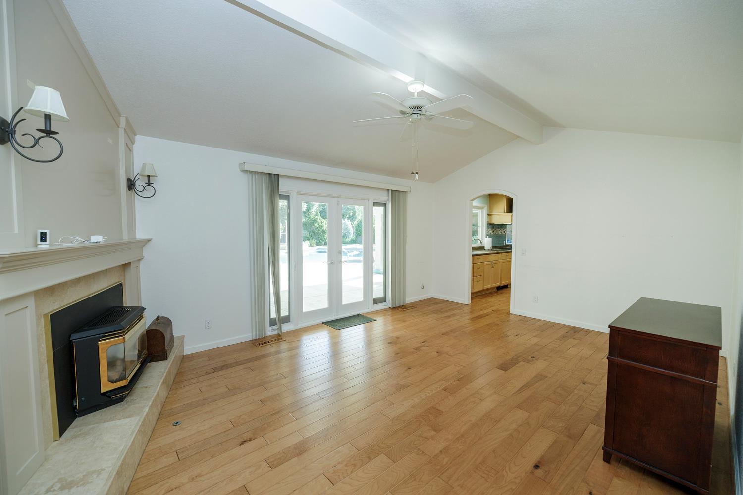 Turlock, California, 95380, United States, 3 Bedrooms Bedrooms, ,2 BathroomsBathrooms,Residential,For Sale,1942589