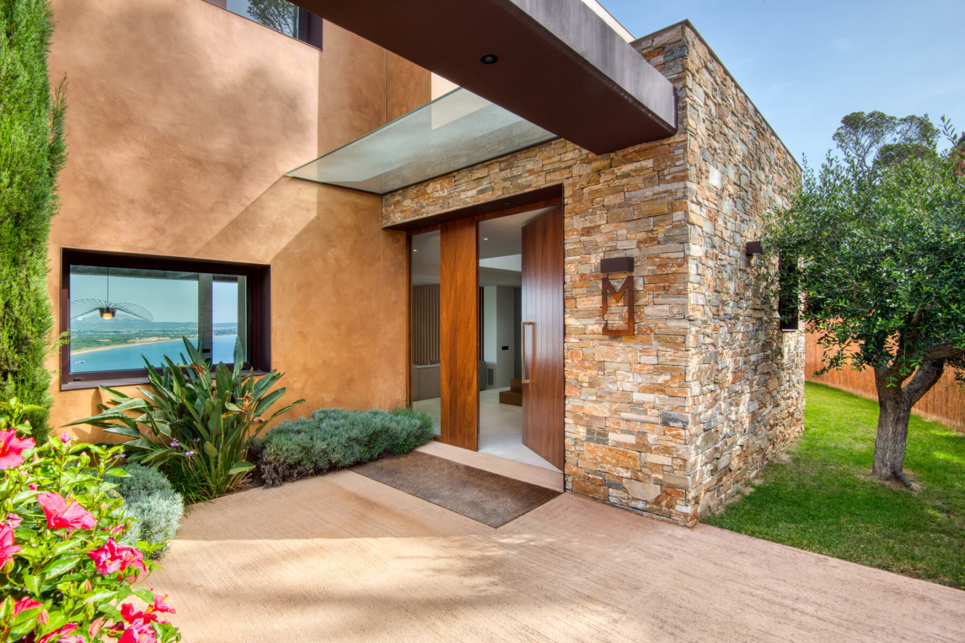  House with swimming pool and sea views in private urbanization in Sa Riera. - 物件實景