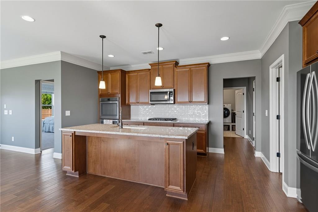 Cumming, Georgia, 30040, United States, 6 Bedrooms Bedrooms, ,5 BathroomsBathrooms,Residential,For Sale,1974767