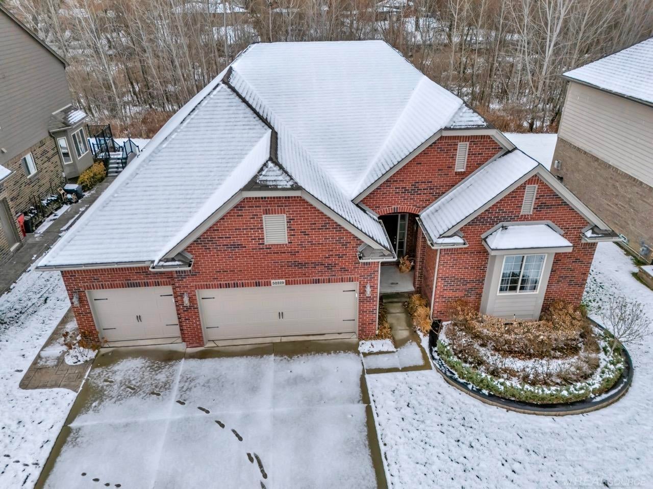 Macomb, Michigan, 48042, United States, 3 Bedrooms Bedrooms, ,3 BathroomsBathrooms,Residential,For Sale,2002873