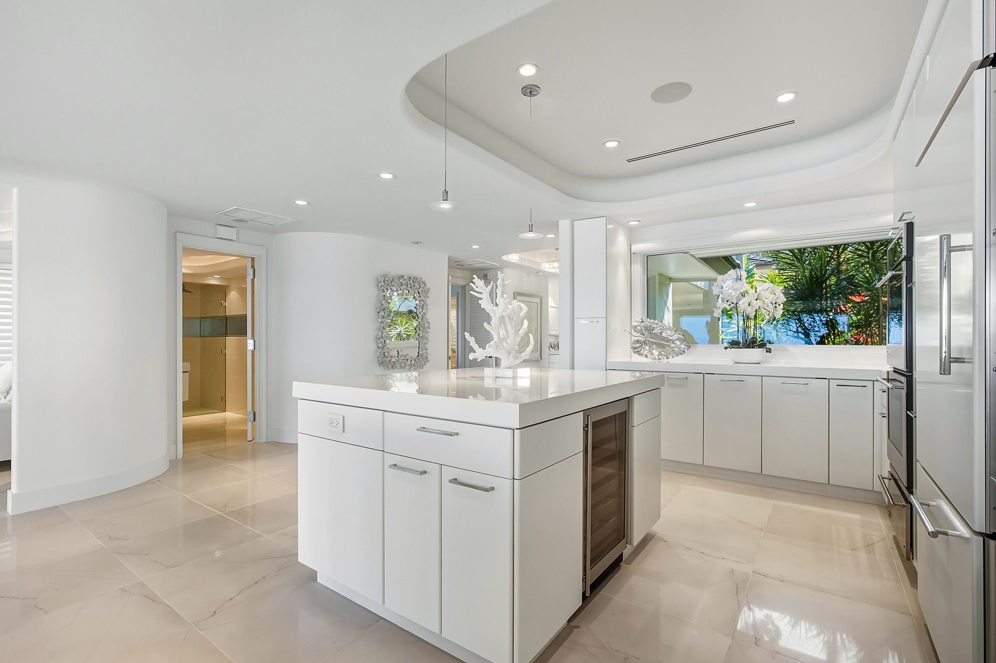 Lahaina, Hawaii, 96761, United States, 2 Bedrooms Bedrooms, ,3 BathroomsBathrooms,Residential,For Sale,1998478