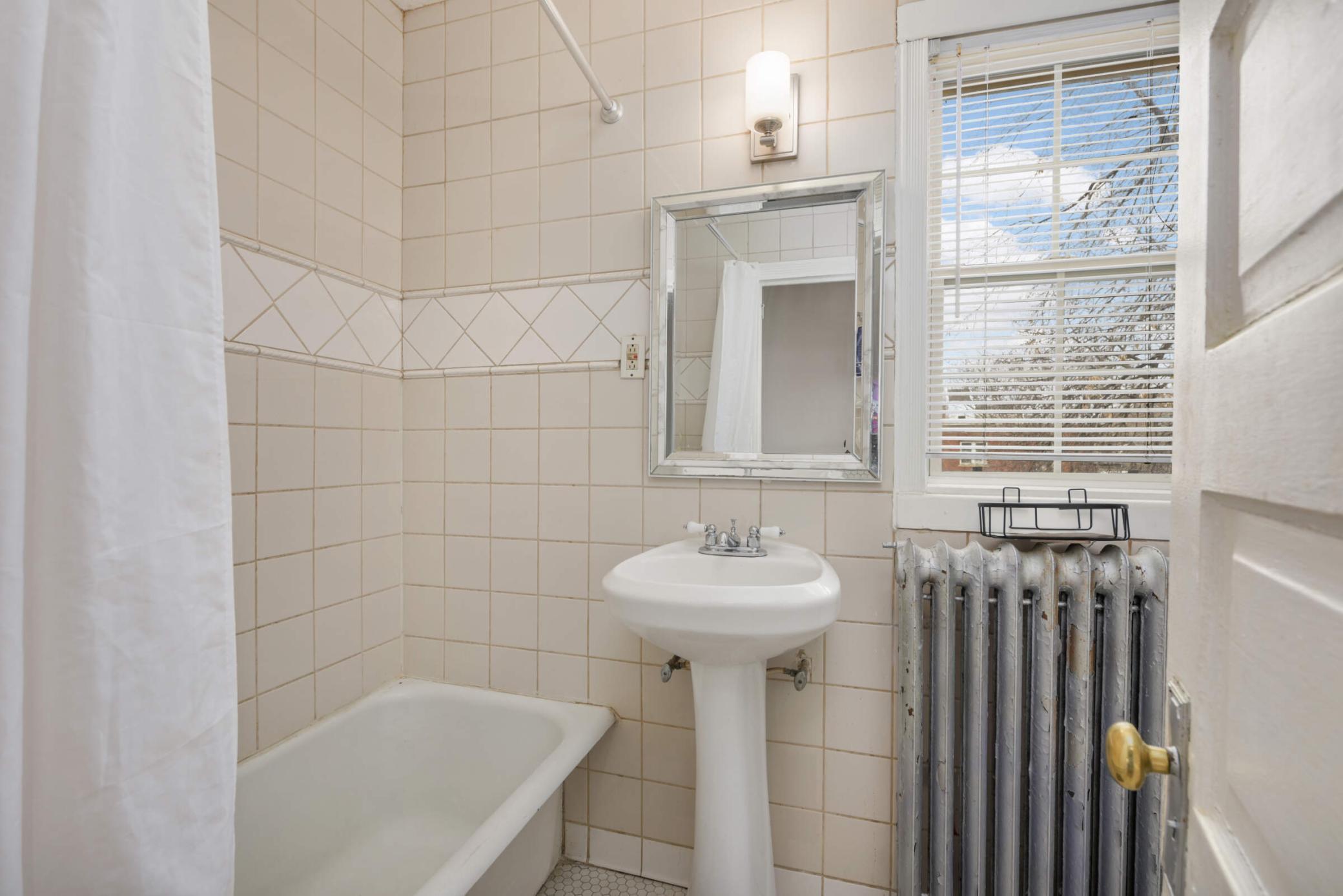 Minneapolis, Minnesota, 55405, United States, ,Residential,For Sale,1905881