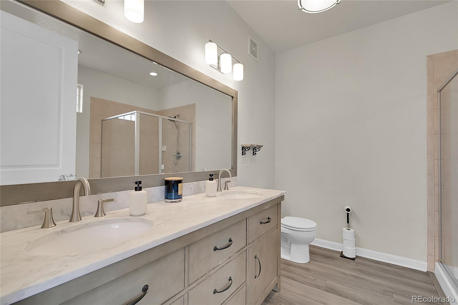 Denver, Colorado, 80205, United States, 2 Bedrooms Bedrooms, ,1 BathroomBathrooms,Residential,For Sale,1997335