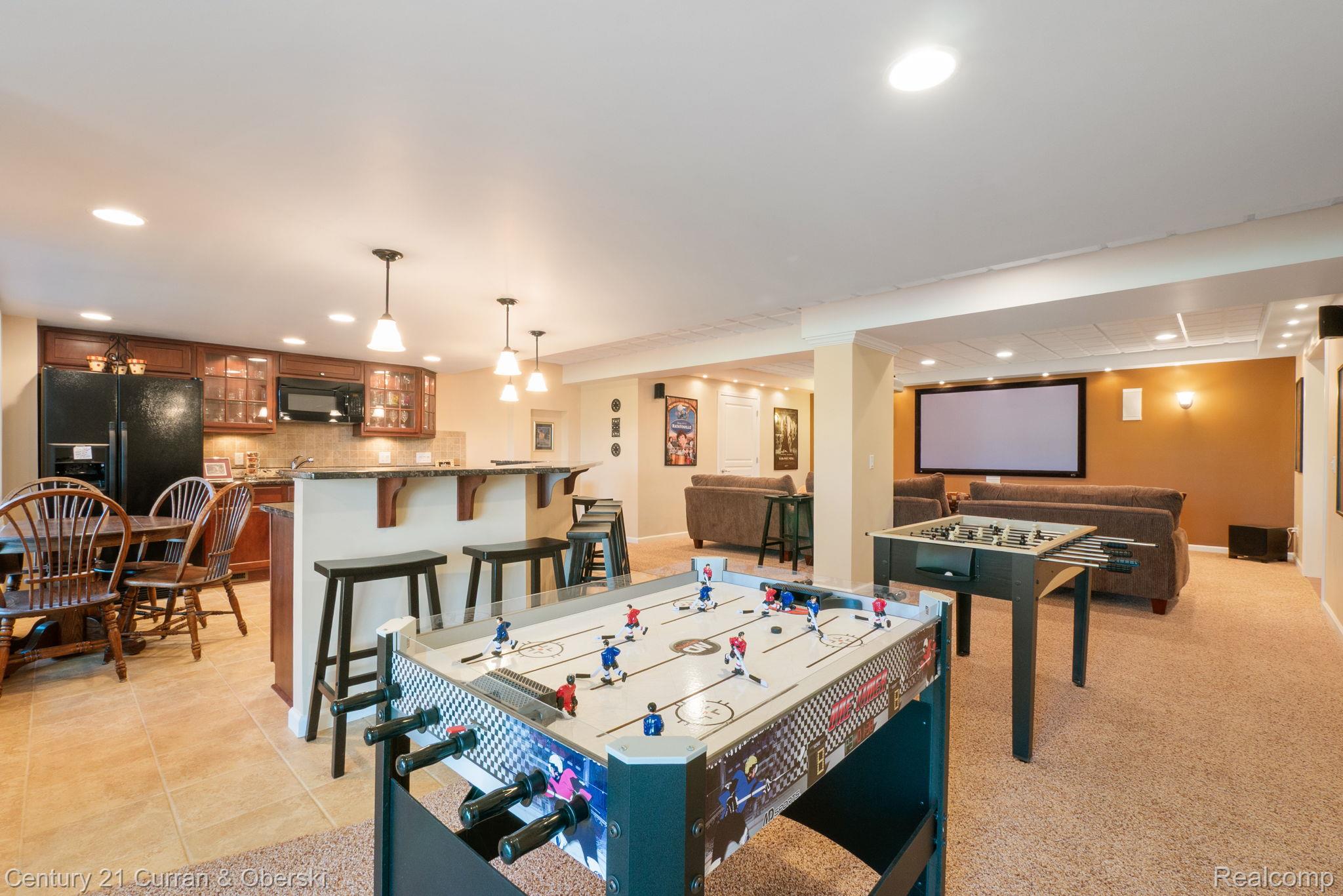 Northville, Michigan, 48168, United States, 5 Bedrooms Bedrooms, ,6 BathroomsBathrooms,Residential,For Sale,2048857