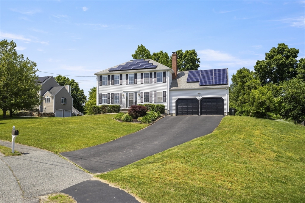 Bellingham, Massachusetts, 02019, United States, 3 Bedrooms Bedrooms, ,3 BathroomsBathrooms,Residential,For Sale,1938371