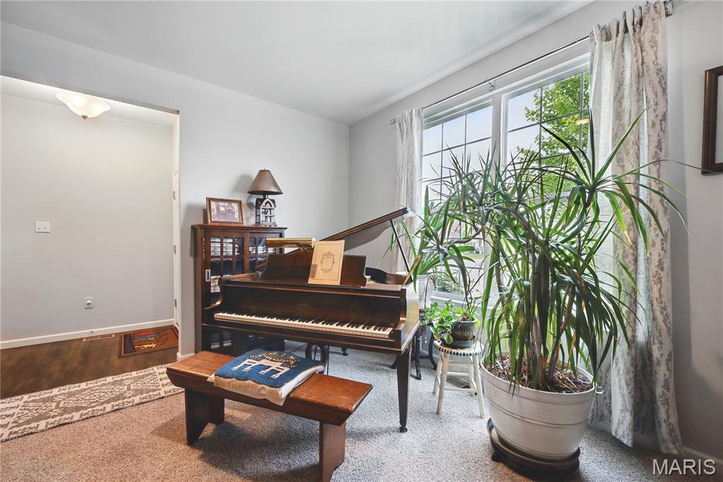 St Charles, Missouri, 63301, United States, 4 Bedrooms Bedrooms, ,3 BathroomsBathrooms,Residential,For Sale,1997020