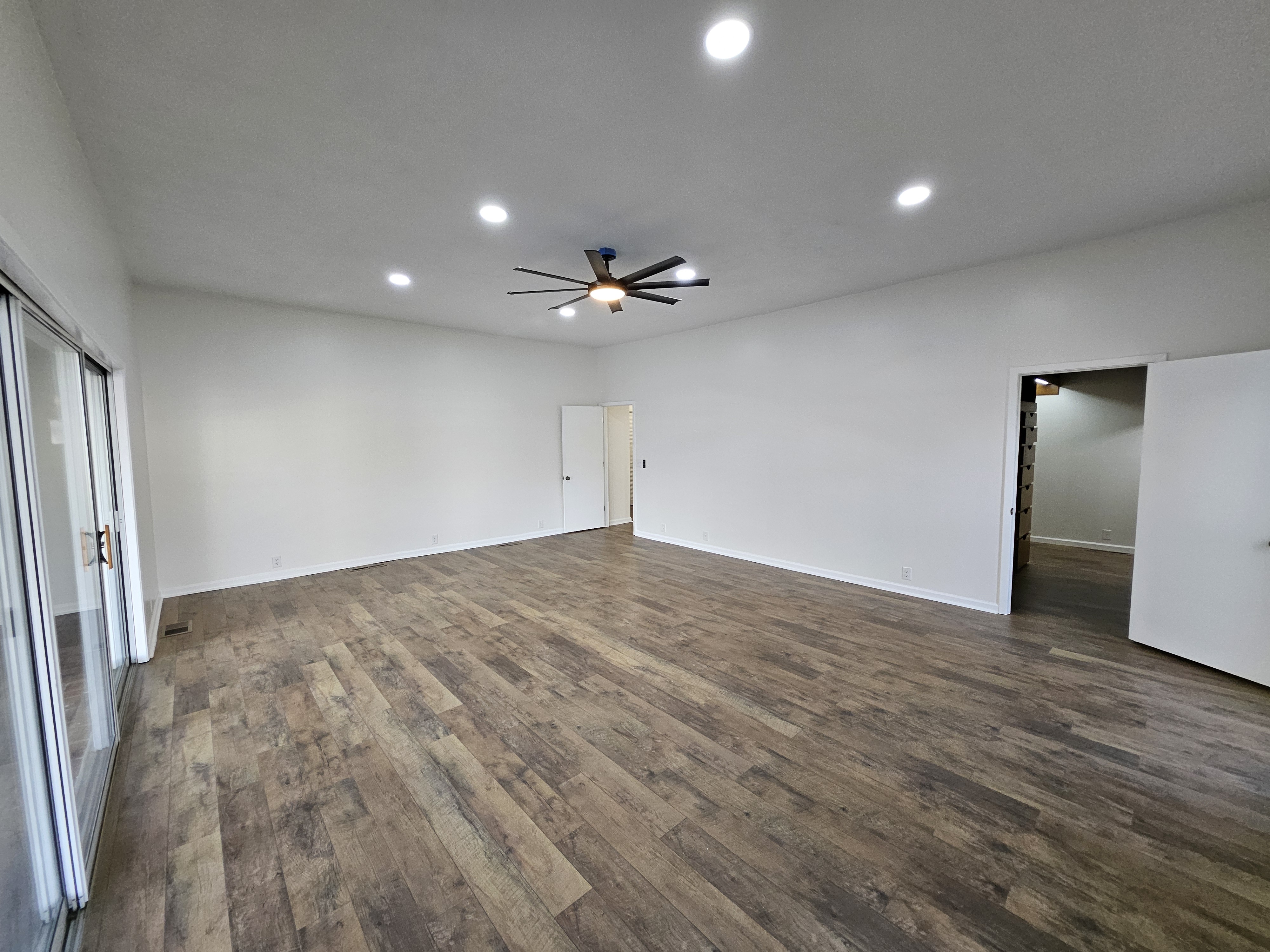 Monett, Missouri, 65708, United States, 4 Bedrooms Bedrooms, ,4 BathroomsBathrooms,Residential,For Sale,1998784