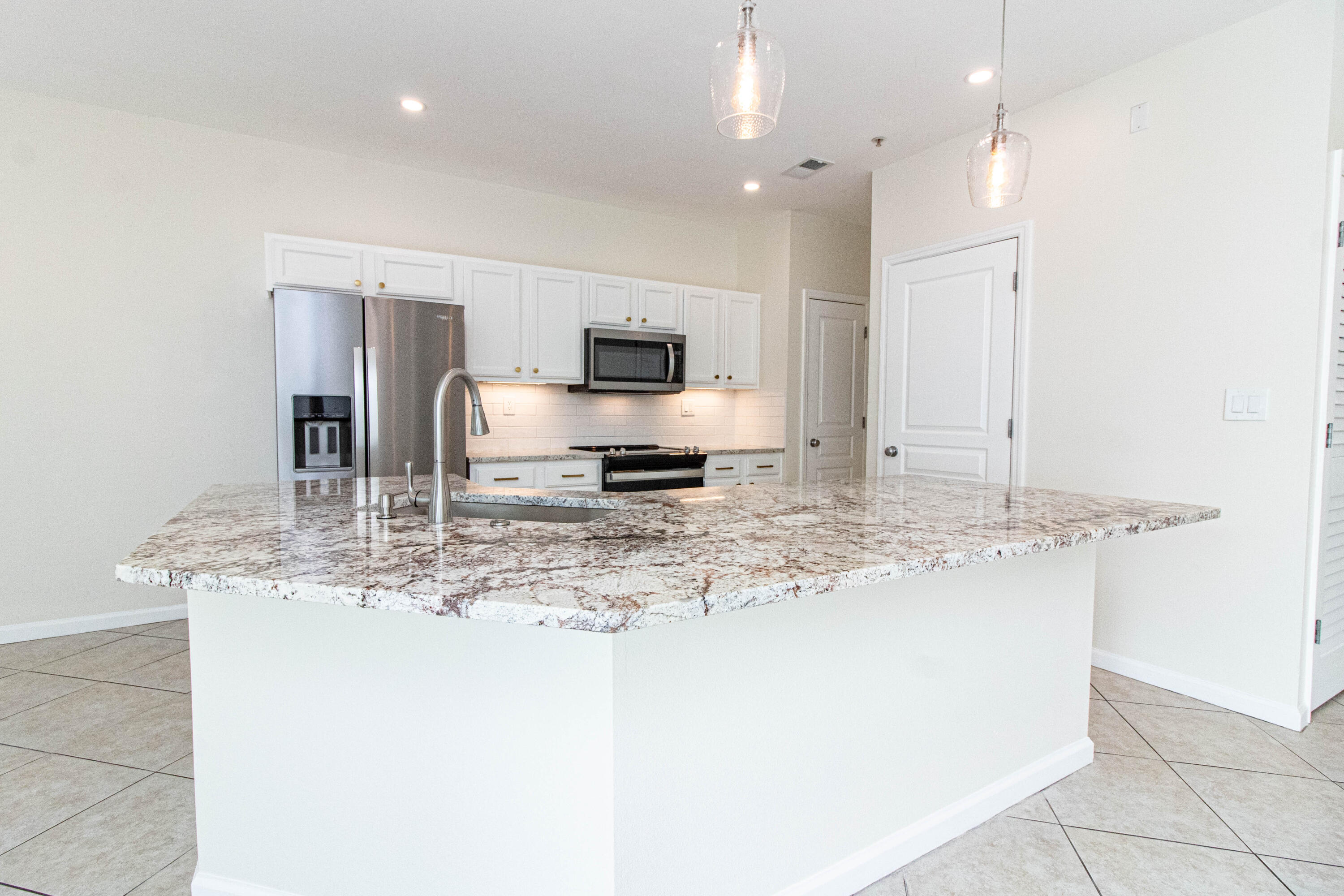 212 Harbor Boulevard Unit 102, Destin, Florida, 32541, United States, 2 Bedrooms Bedrooms, ,2 BathroomsBathrooms,Residential,For Sale,212 Harbor Boulevard Unit 102,1658539