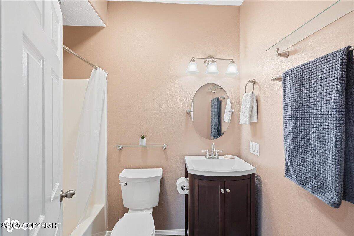 Sterling, Alaska, 99672, United States, 4 Bedrooms Bedrooms, ,3 BathroomsBathrooms,Residential,For Sale,1974036