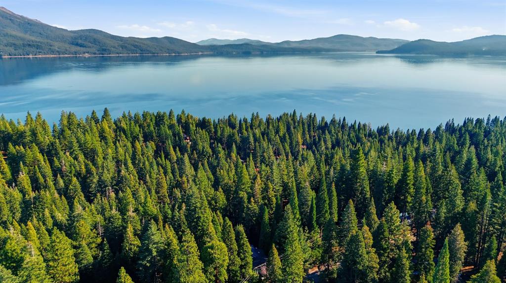 Lake Almanor, California, 96137, United States, 2 Bedrooms Bedrooms, ,3 BathroomsBathrooms,Residential,For Sale,2001829