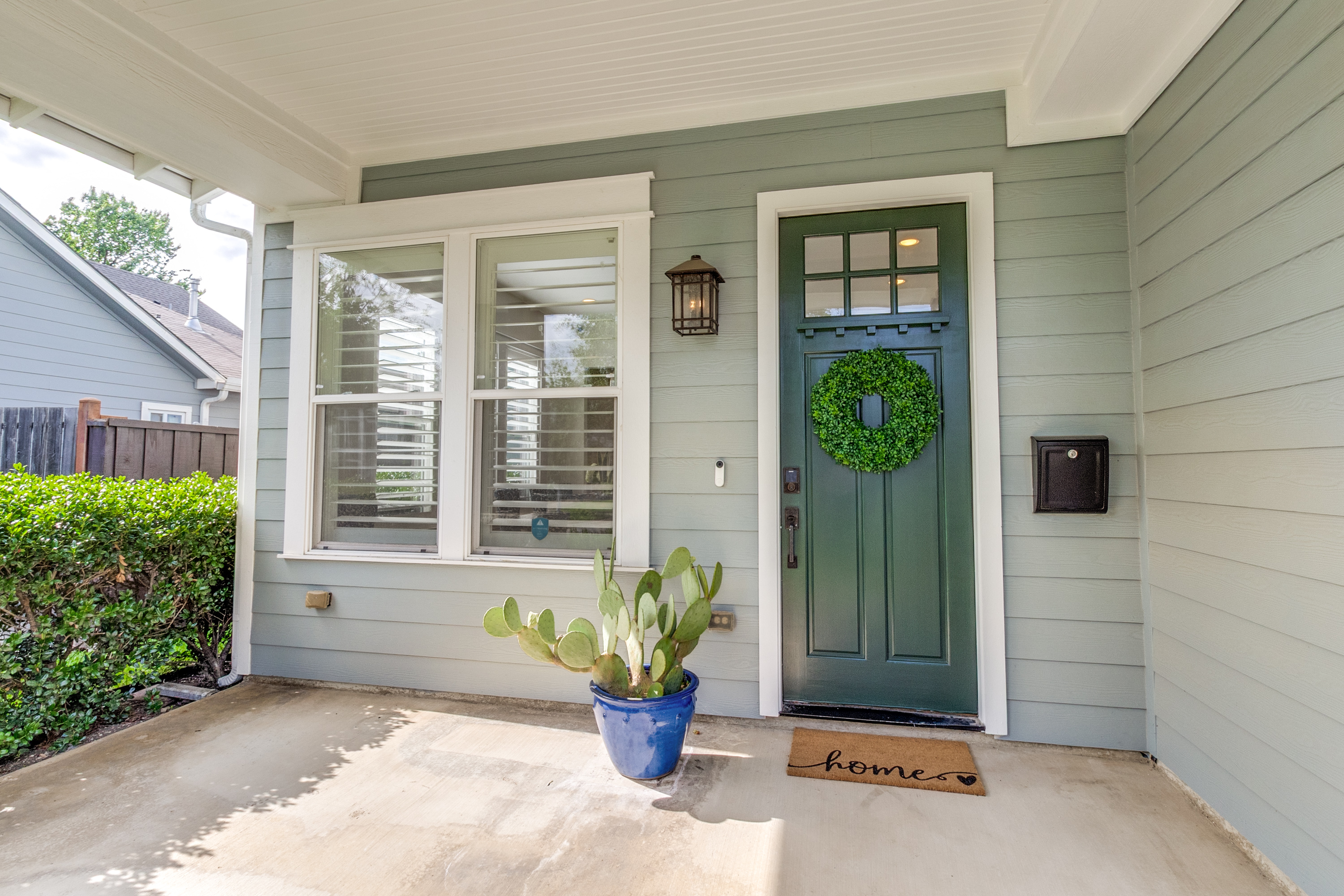  Stylishly Refreshed Craftsman in the Heart of Vickery Place - 物件實景