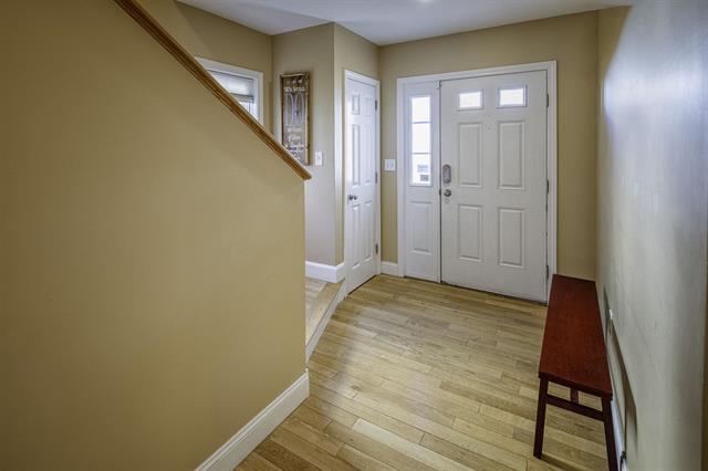 Dover, New Hampshire, 03820, United States, 3 Bedrooms Bedrooms, ,3 BathroomsBathrooms,Residential,For Sale,1989381