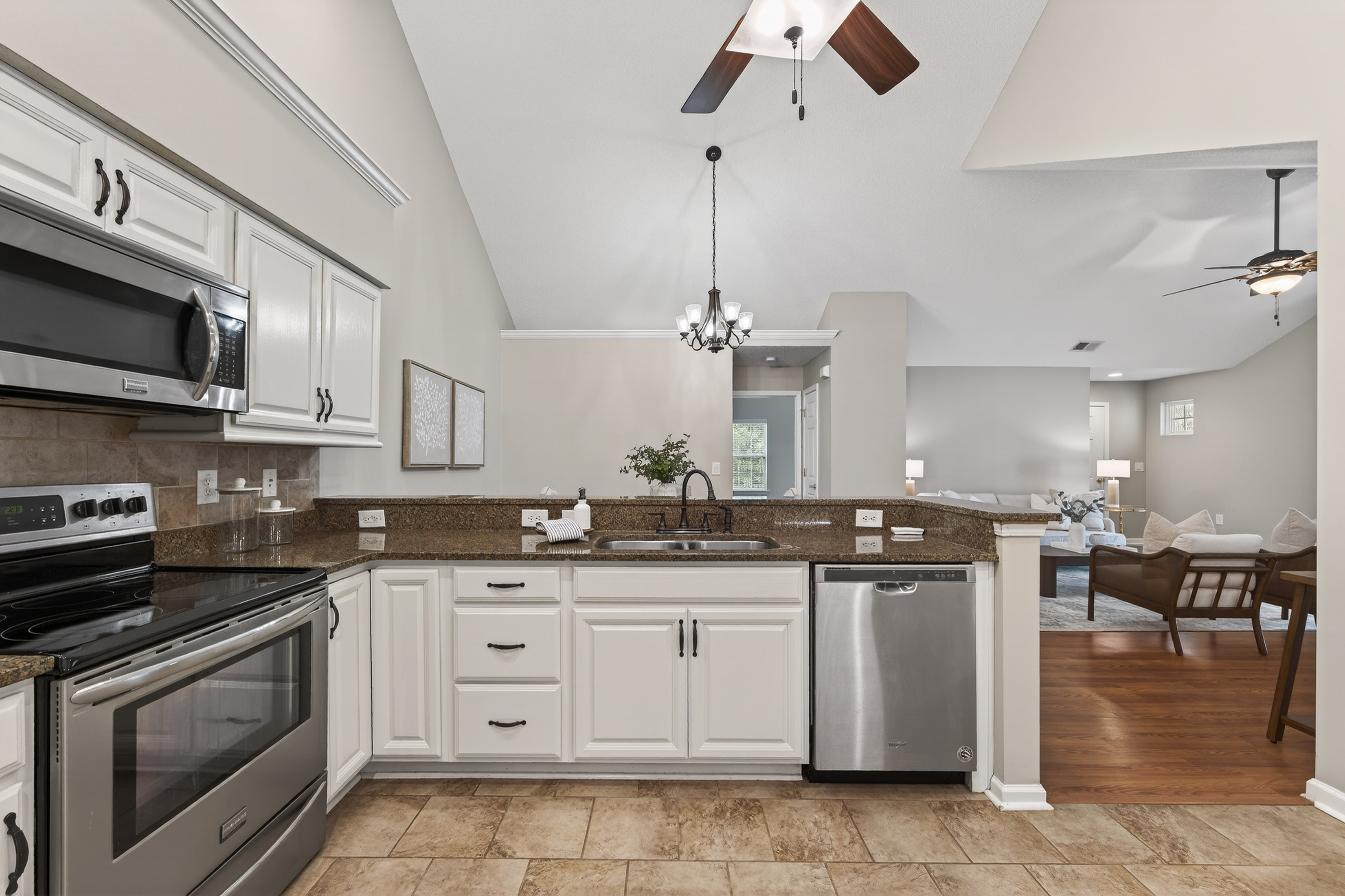  Welcome to this Virtually Maintenance-Free Ranch - 物件實景