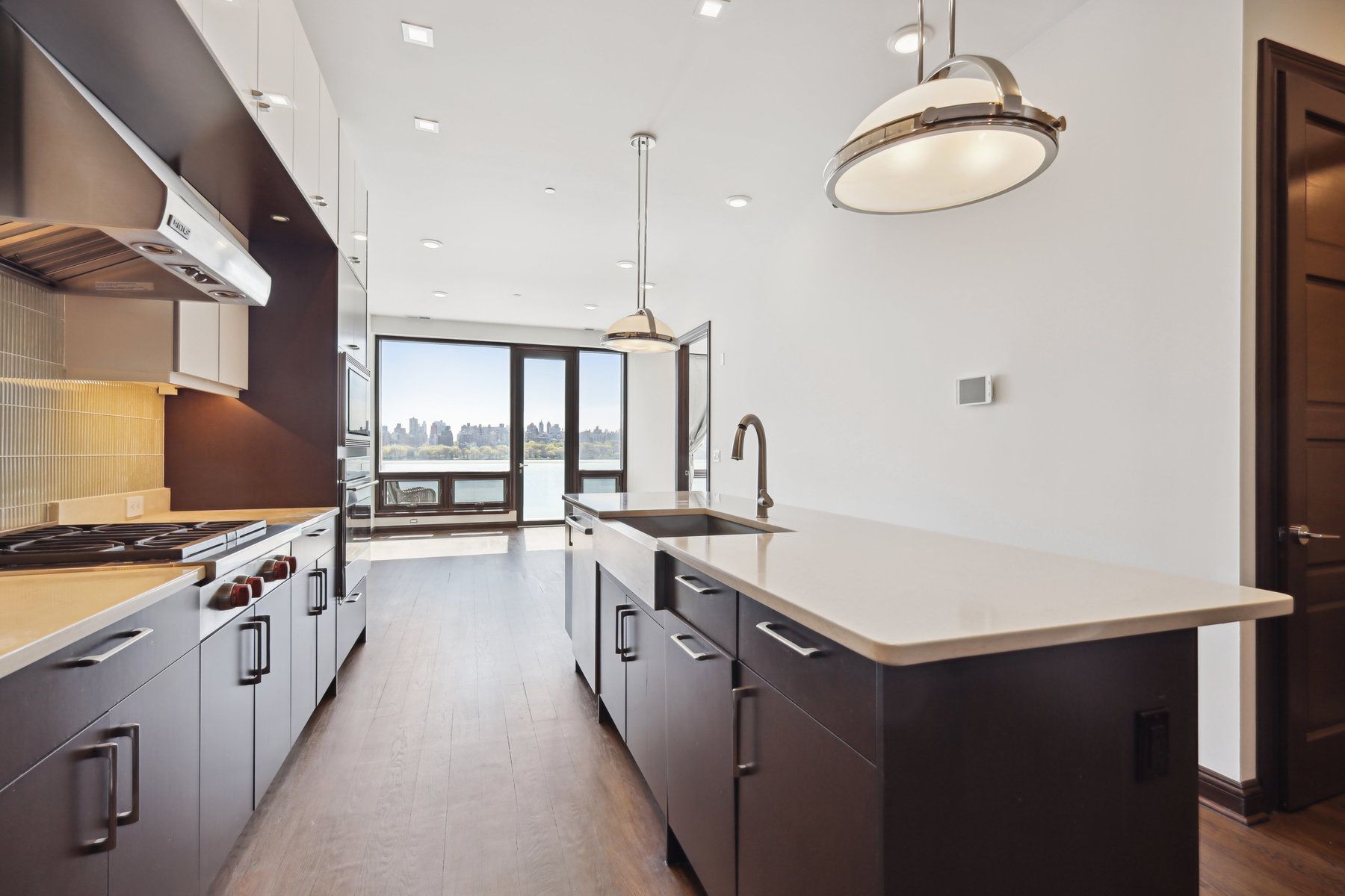  9 Somerset Lane, Edgewater, NJ, 07020 - 物件實景