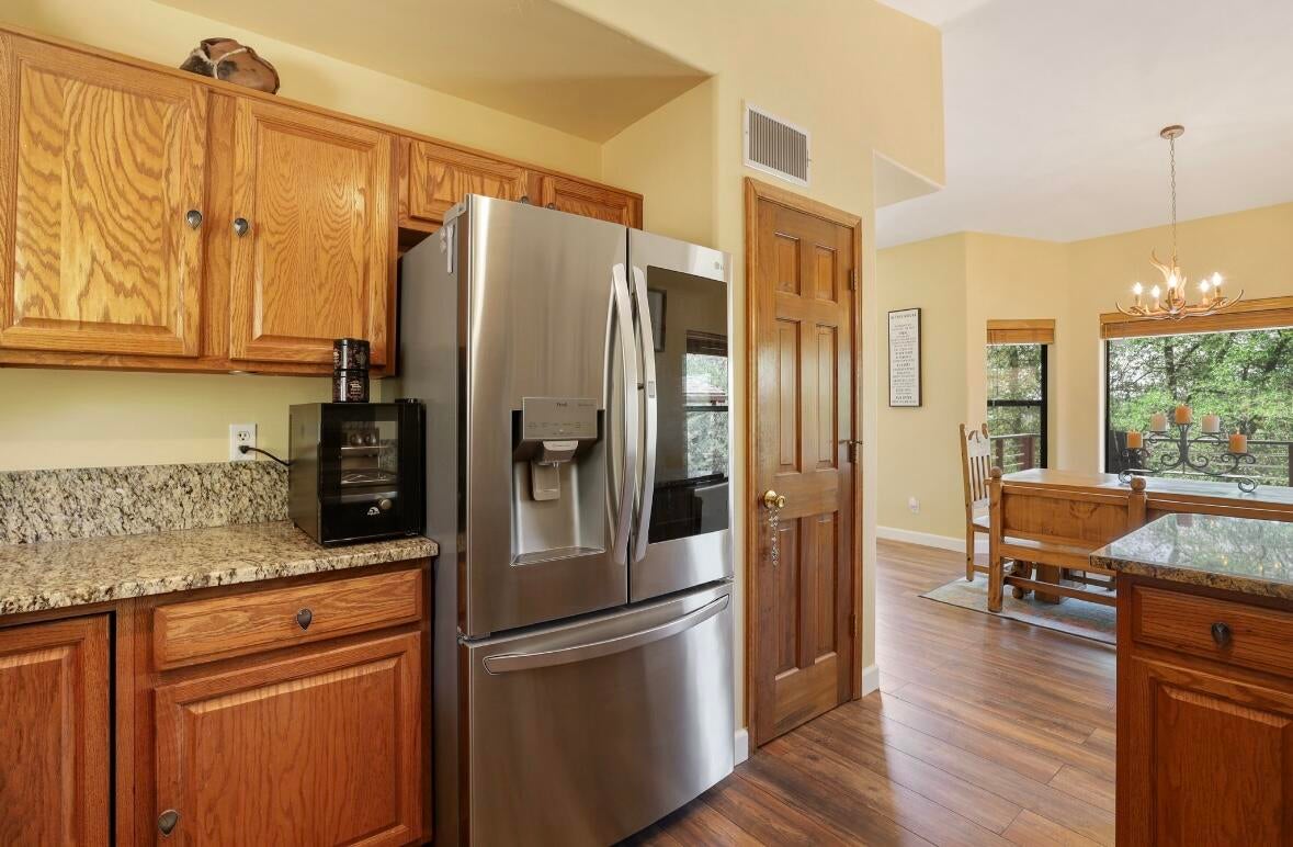 Pine, Arizona, 85544, United States, 2 Bedrooms Bedrooms, ,2 BathroomsBathrooms,Residential,For Sale,1917877