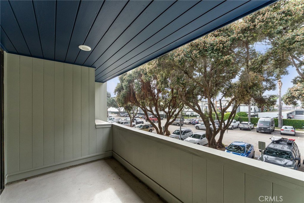 Ventura, California, 93001, United States, 2 Bedrooms Bedrooms, ,1 BathroomBathrooms,Residential,For Sale,1990388