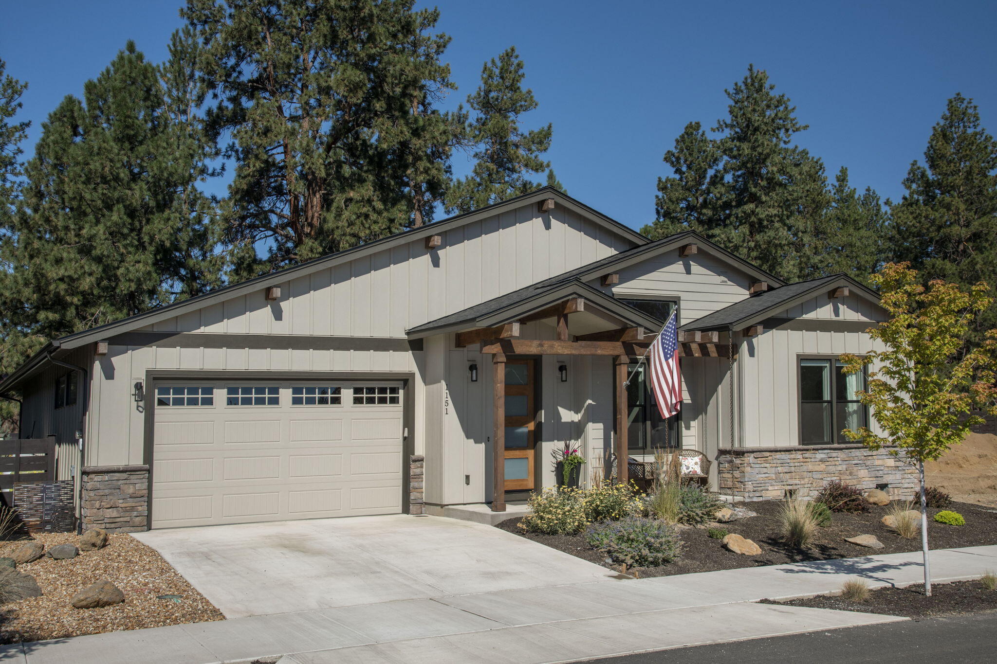 Sisters, Oregon, 97759, United States, 3 Bedrooms Bedrooms, ,2 BathroomsBathrooms,Residential,For Sale,1738926