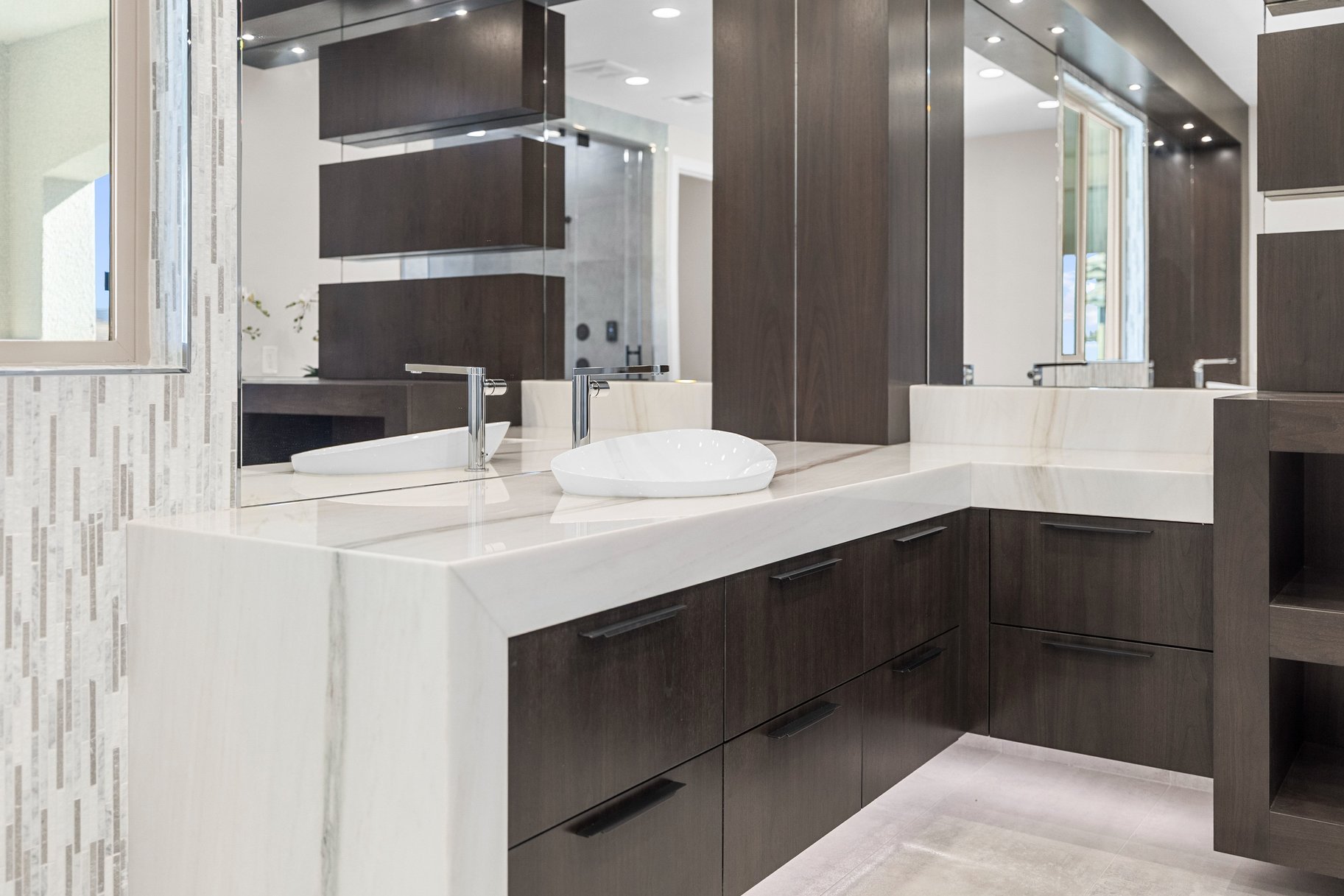  Thoughtfully Reimagined with Exceptional Design and Custom Craftsmanship - 物件實景