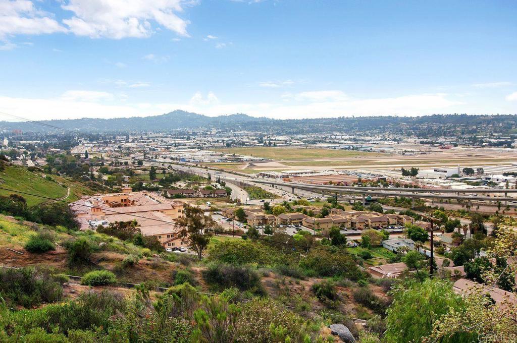 Santee, California, 92071, United States, 3 Bedrooms Bedrooms, ,4 BathroomsBathrooms,Residential,For Sale,1907721