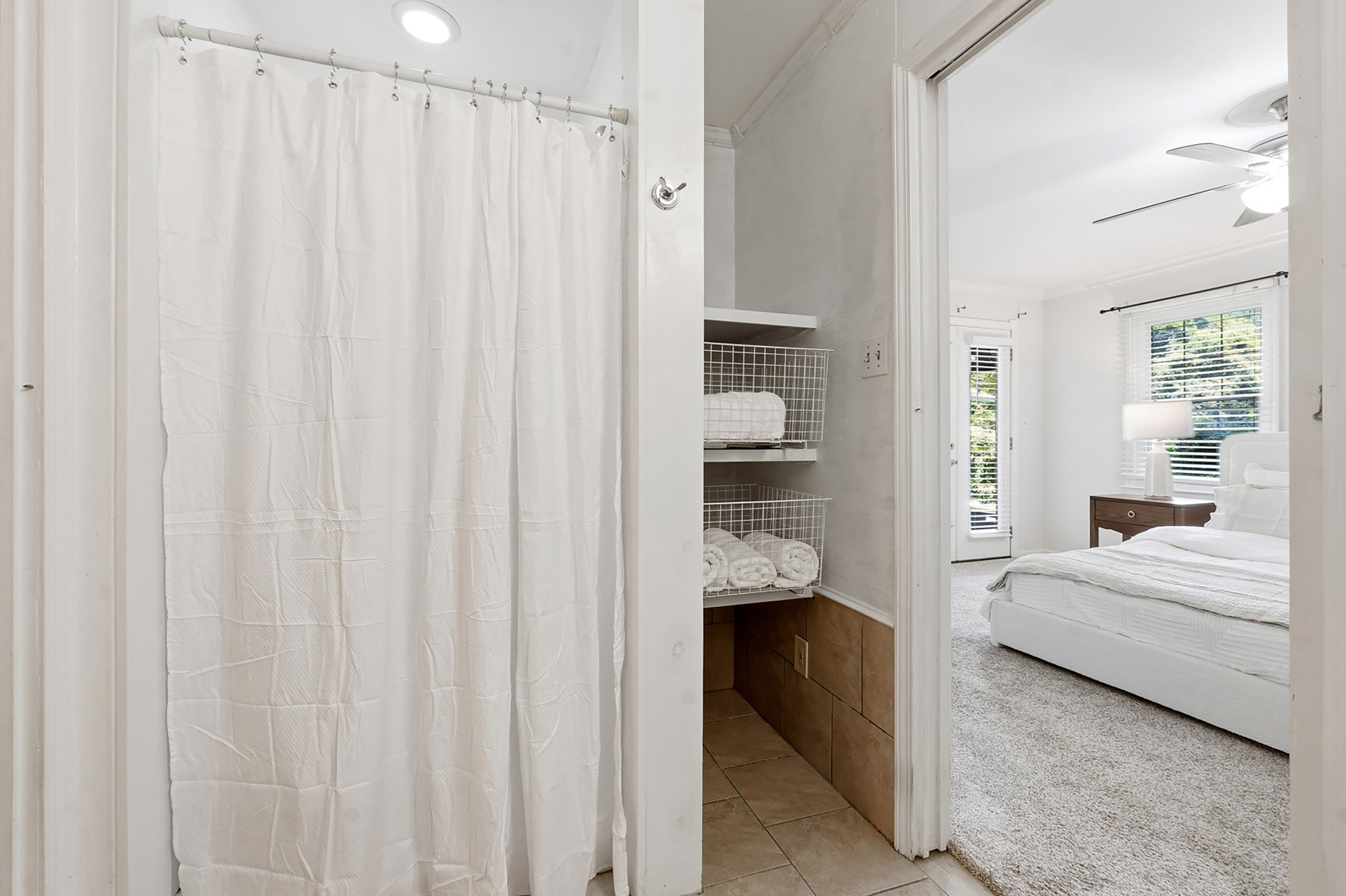  Charming Bungalow Tucked in Sought-After Lavista Park - 物件實景
