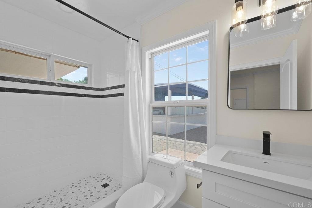 Alpine, California, 91901, United States, 4 Bedrooms Bedrooms, ,4 BathroomsBathrooms,Residential,For Sale,1905868