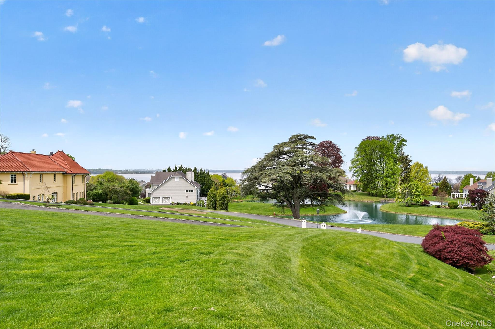  62 Pembroke Drive, Glen Cove, NY, 11542 - 物件實景