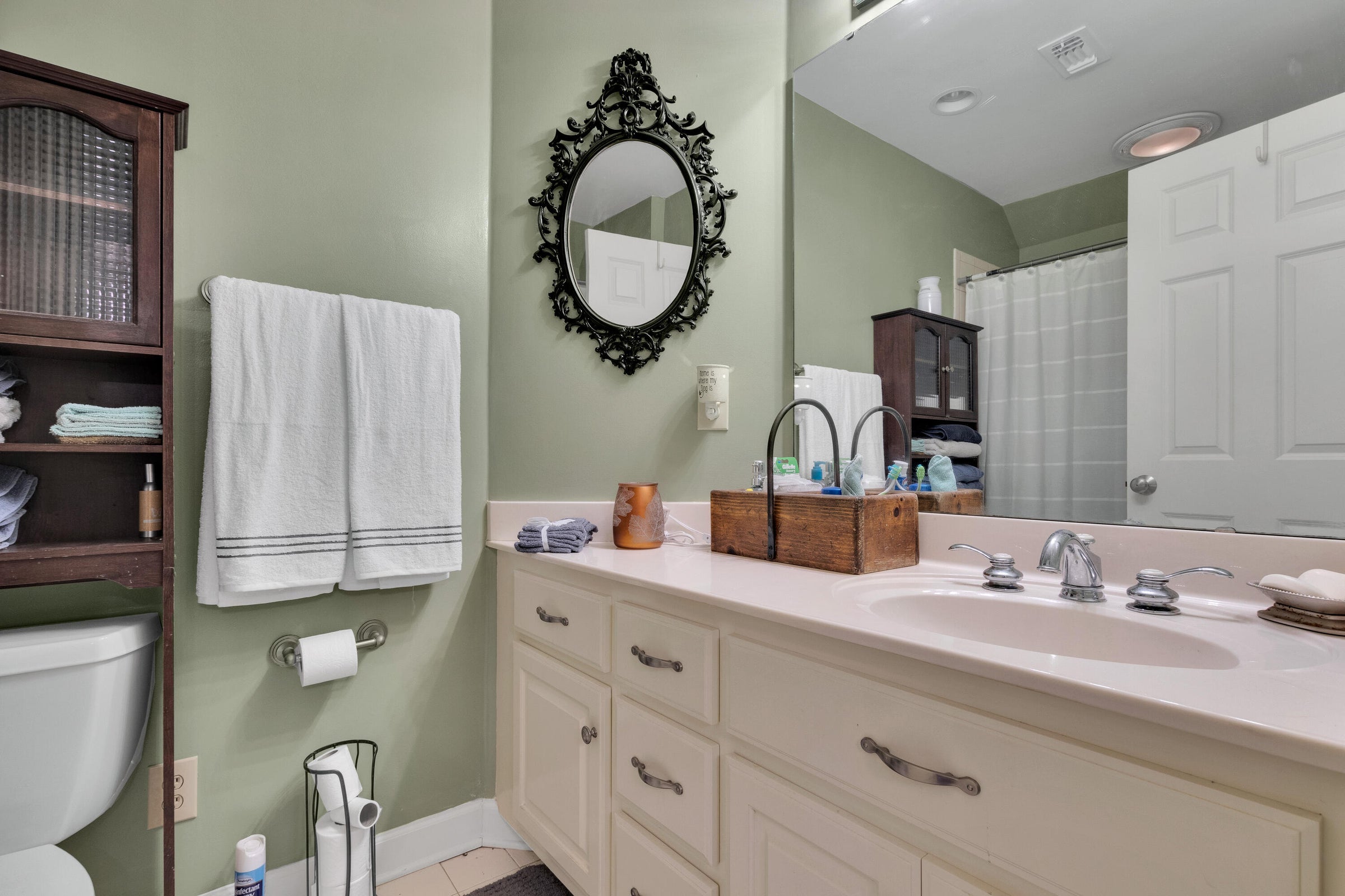 Fulton, Mississippi, 38843, United States, 4 Bedrooms Bedrooms, ,4 BathroomsBathrooms,Residential,For Sale,1976372