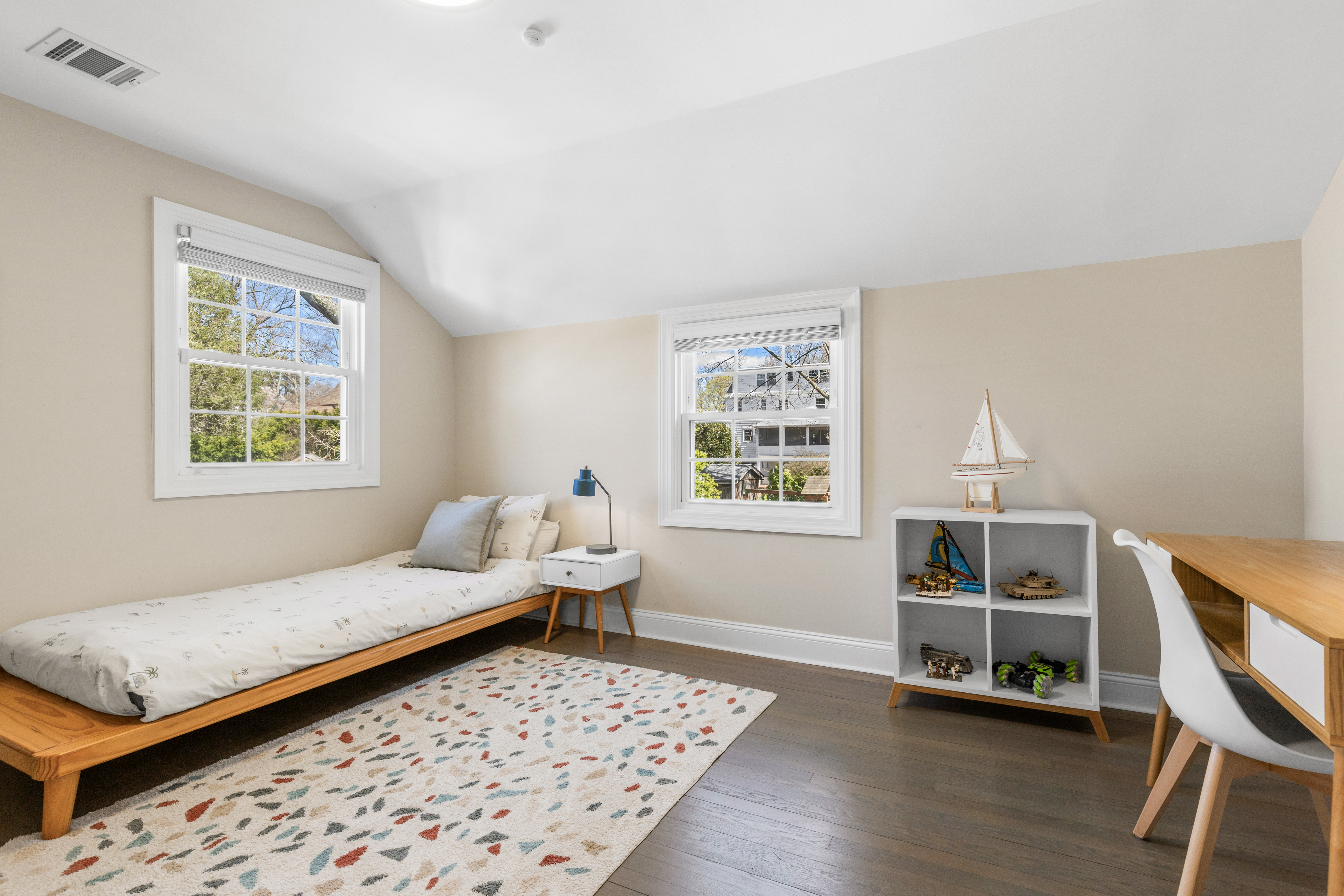  Fully Renovated Shore Acres Home - 物件實景