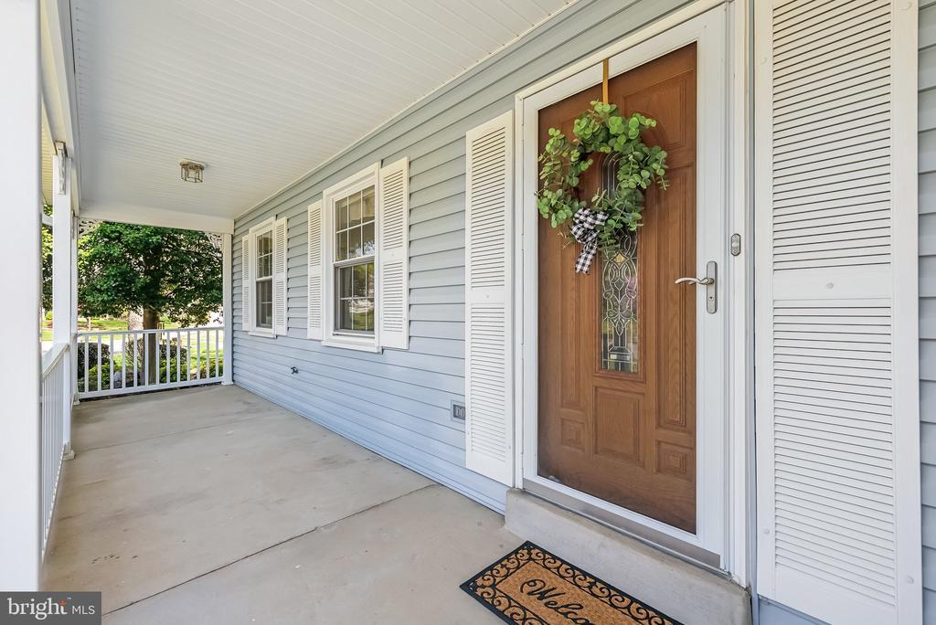Springfield, Virginia, 22153, United States, 3 Bedrooms Bedrooms, ,3 BathroomsBathrooms,Residential,For Sale,1895799