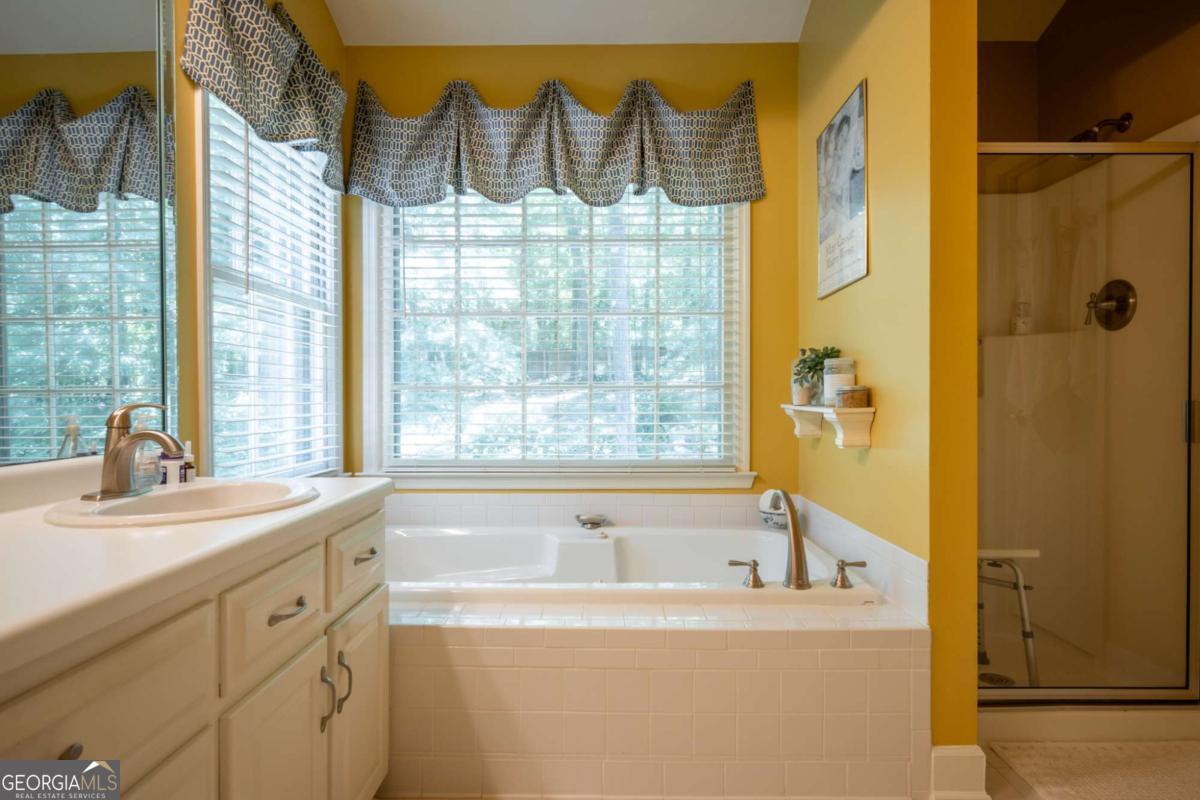 Athens, Georgia, 30606, United States, 4 Bedrooms Bedrooms, ,3 BathroomsBathrooms,Residential,For Sale,1826686