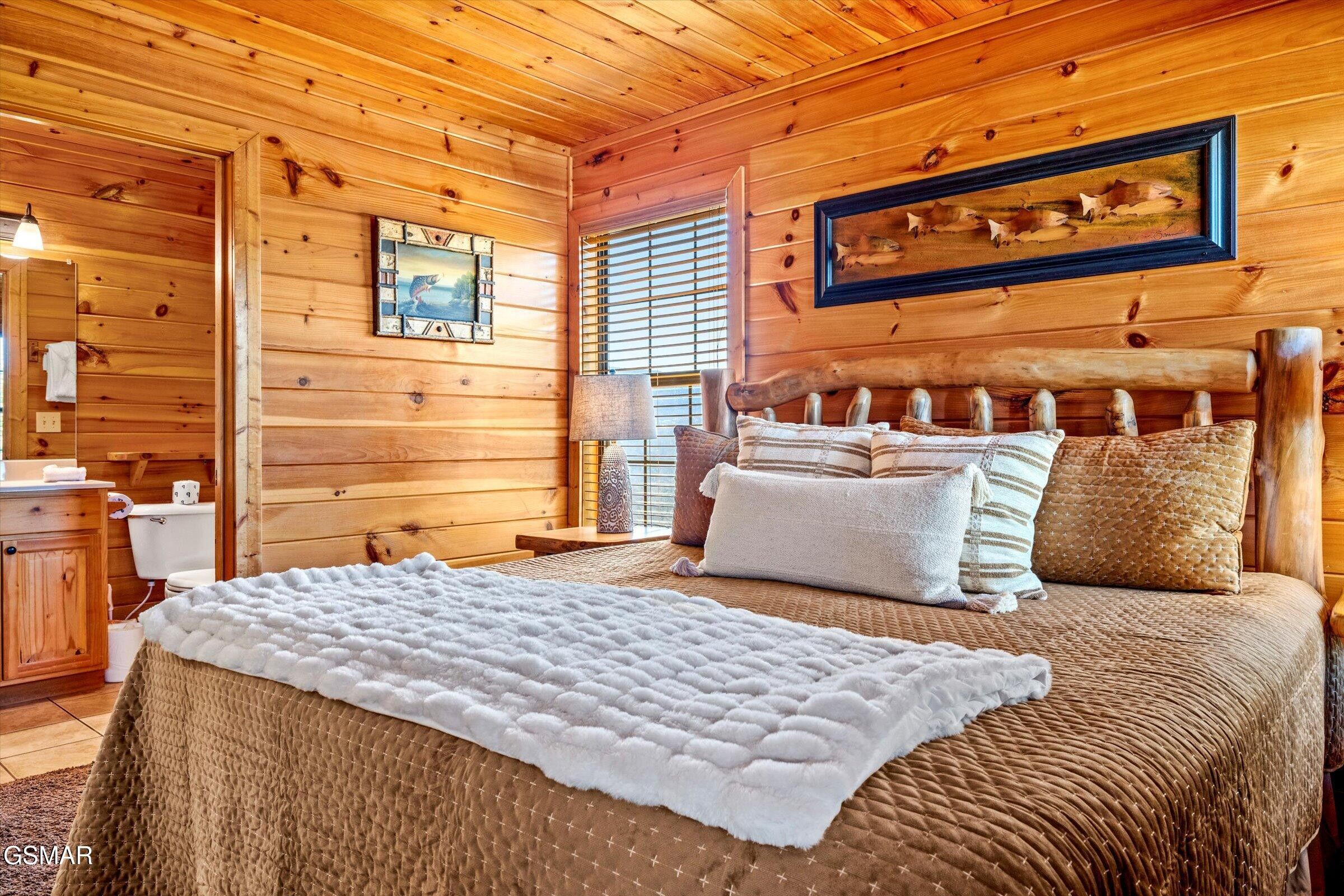 Gatlinburg, Tennessee, 37738, United States, 4 Bedrooms Bedrooms, ,5 BathroomsBathrooms,Residential,For Sale,1914228