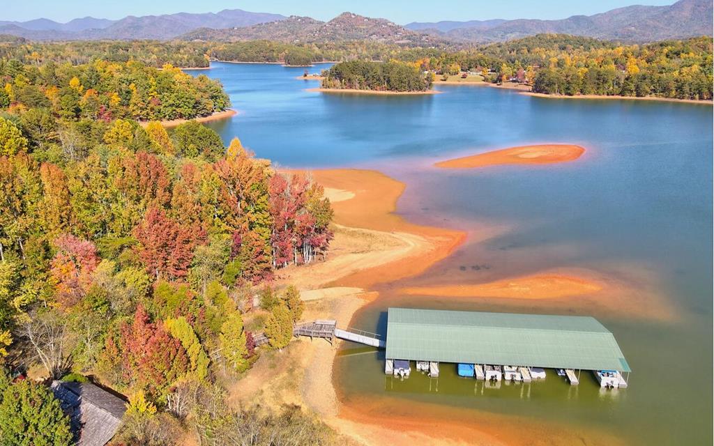Hiawassee, Georgia, 30546, United States, 3 Bedrooms Bedrooms, ,2 BathroomsBathrooms,Residential,For Sale,1761717