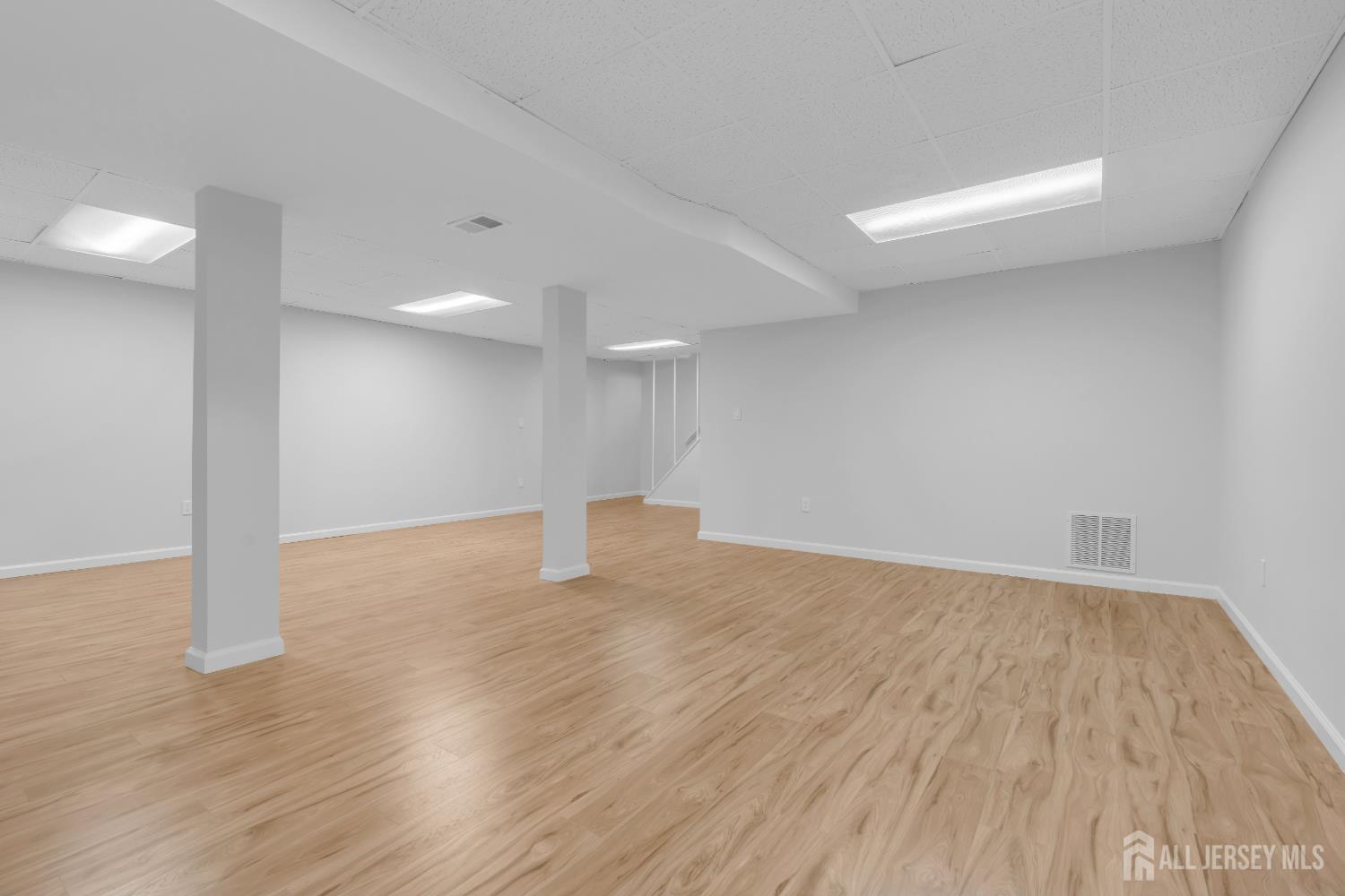 East Brunswick, New Jersey, 08816, United States, 3 Bedrooms Bedrooms, ,3 BathroomsBathrooms,Residential,For Sale,2001983