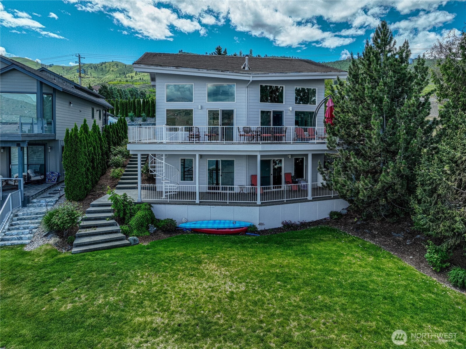 Chelan, Washington, 98816, United States, 3 Bedrooms Bedrooms, ,3 BathroomsBathrooms,Residential,For Sale,1827757