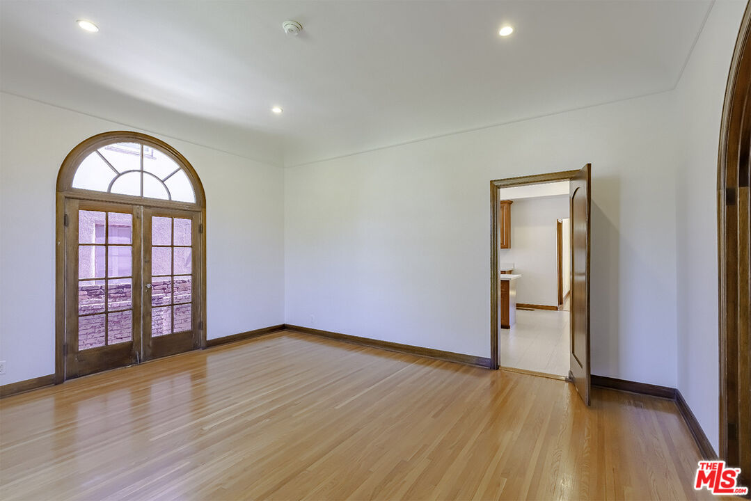 1232 Westchester Pl, Los Angeles, California, 90019, United States, 5 Bedrooms Bedrooms, ,5 BathroomsBathrooms,Residential,For Sale,1232 Westchester Pl,1662622