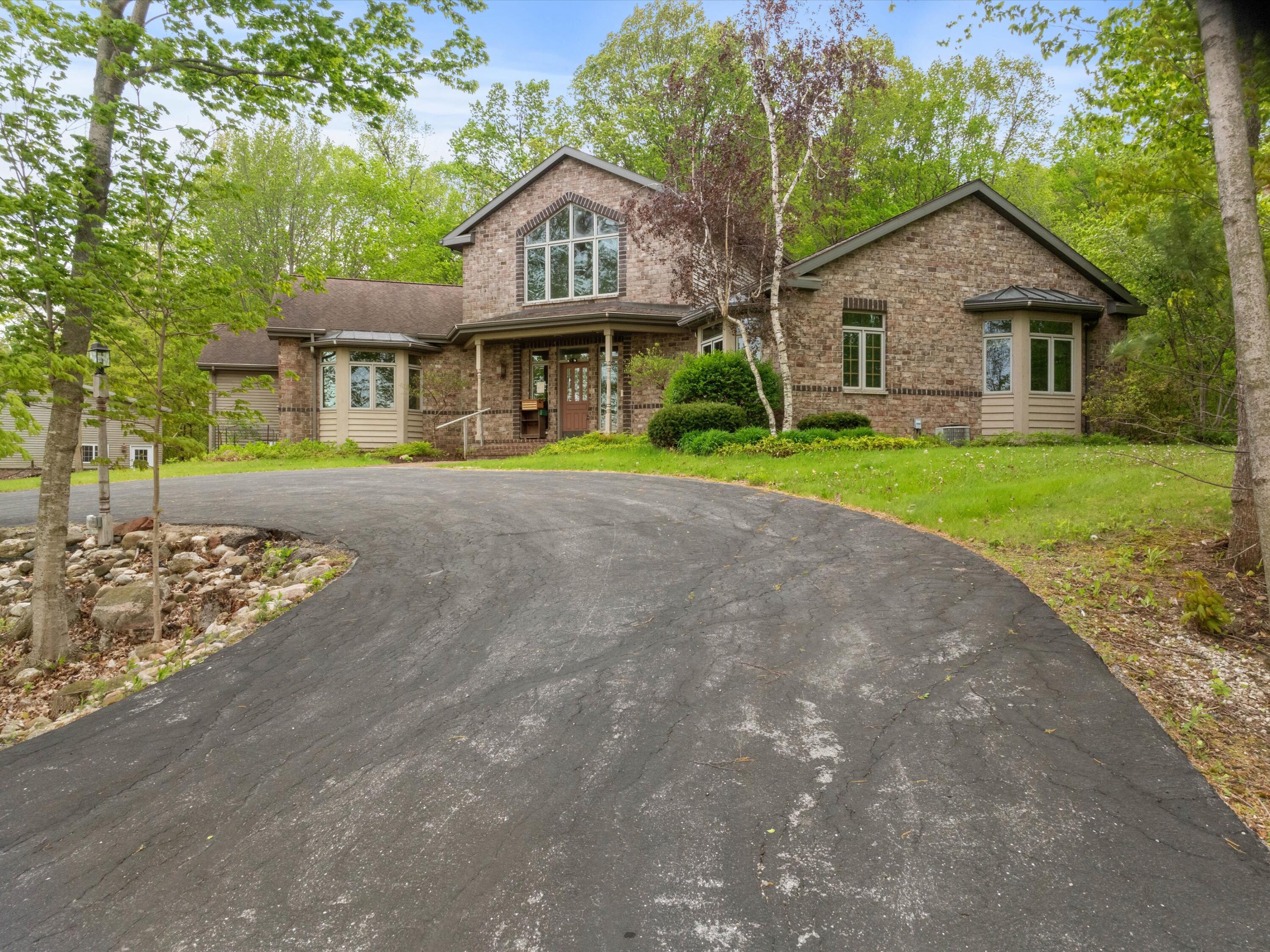 Eaton, Wisconsin, 54245, United States, 3 Bedrooms Bedrooms, ,4 BathroomsBathrooms,Residential,For Sale,1926569