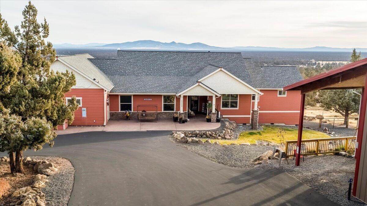 Bend, Oregon, 97703, United States, 3 Bedrooms Bedrooms, ,2 BathroomsBathrooms,Residential,For Sale,2005740