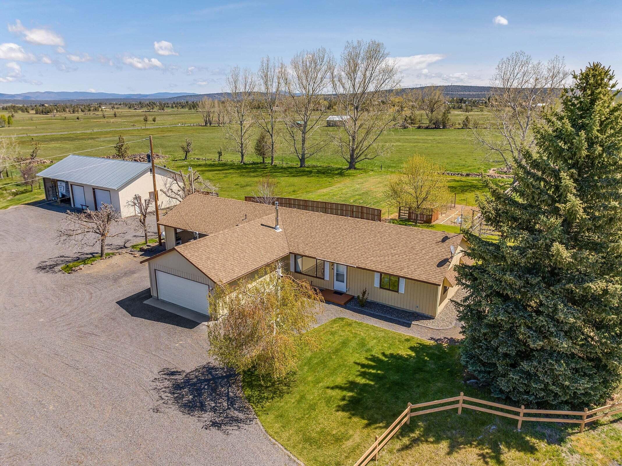 Powell Butte, Oregon, 97753, United States, 3 Bedrooms Bedrooms, ,1 BathroomBathrooms,Residential,For Sale,1770656