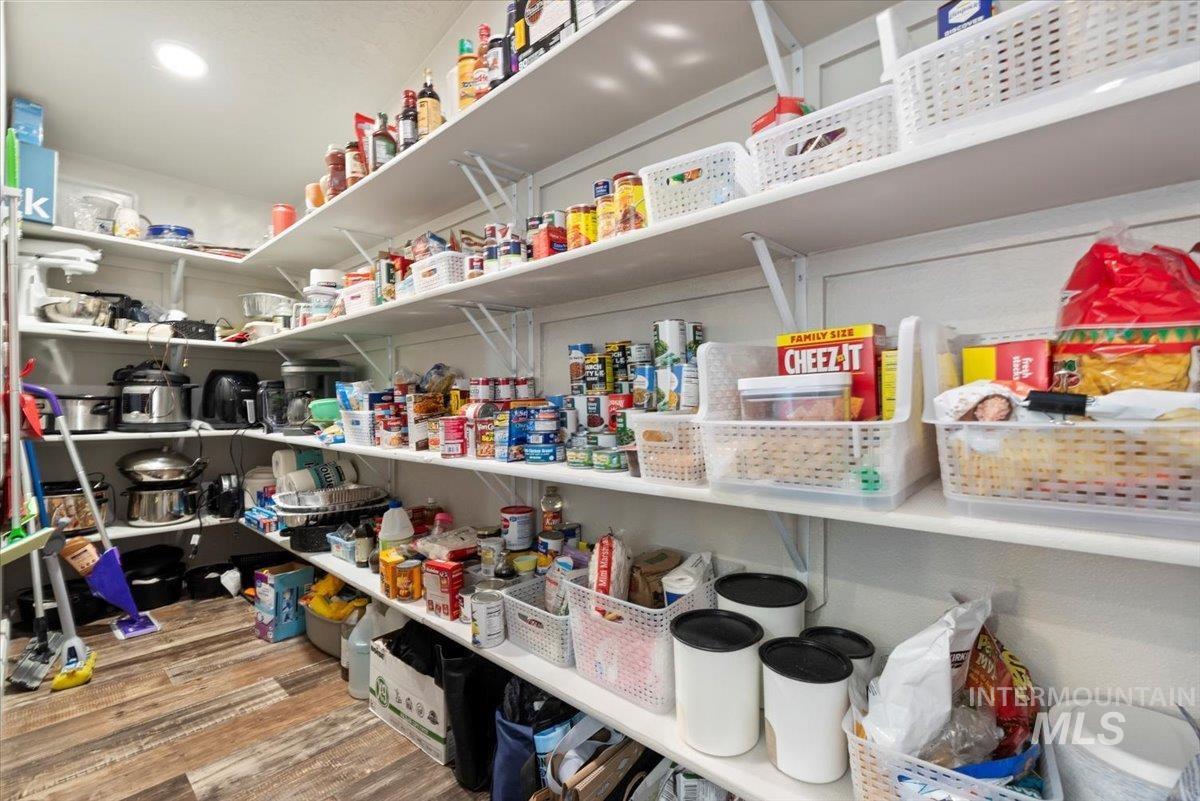 Boise, Idaho, 83716, United States, 4 Bedrooms Bedrooms, ,2 BathroomsBathrooms,Residential,For Sale,1990329