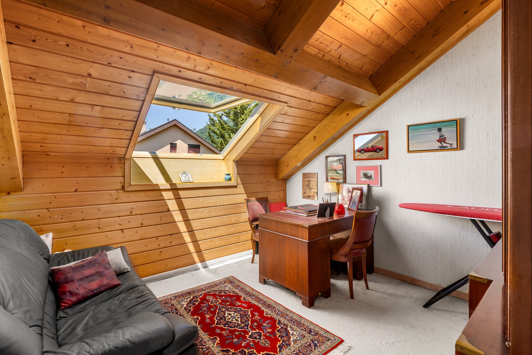  Family duplex in need of some updating in a sought-after residential neighborhoo - 物件實景