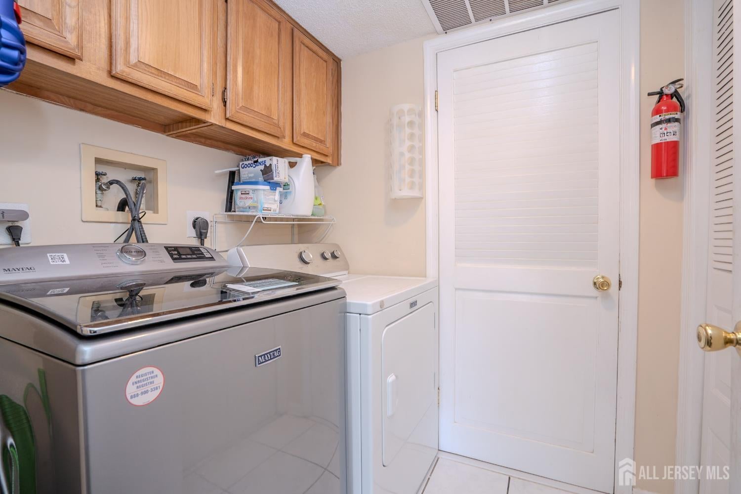 East Brunswick, New Jersey, 08816, United States, 3 Bedrooms Bedrooms, ,3 BathroomsBathrooms,Residential,For Sale,1938426