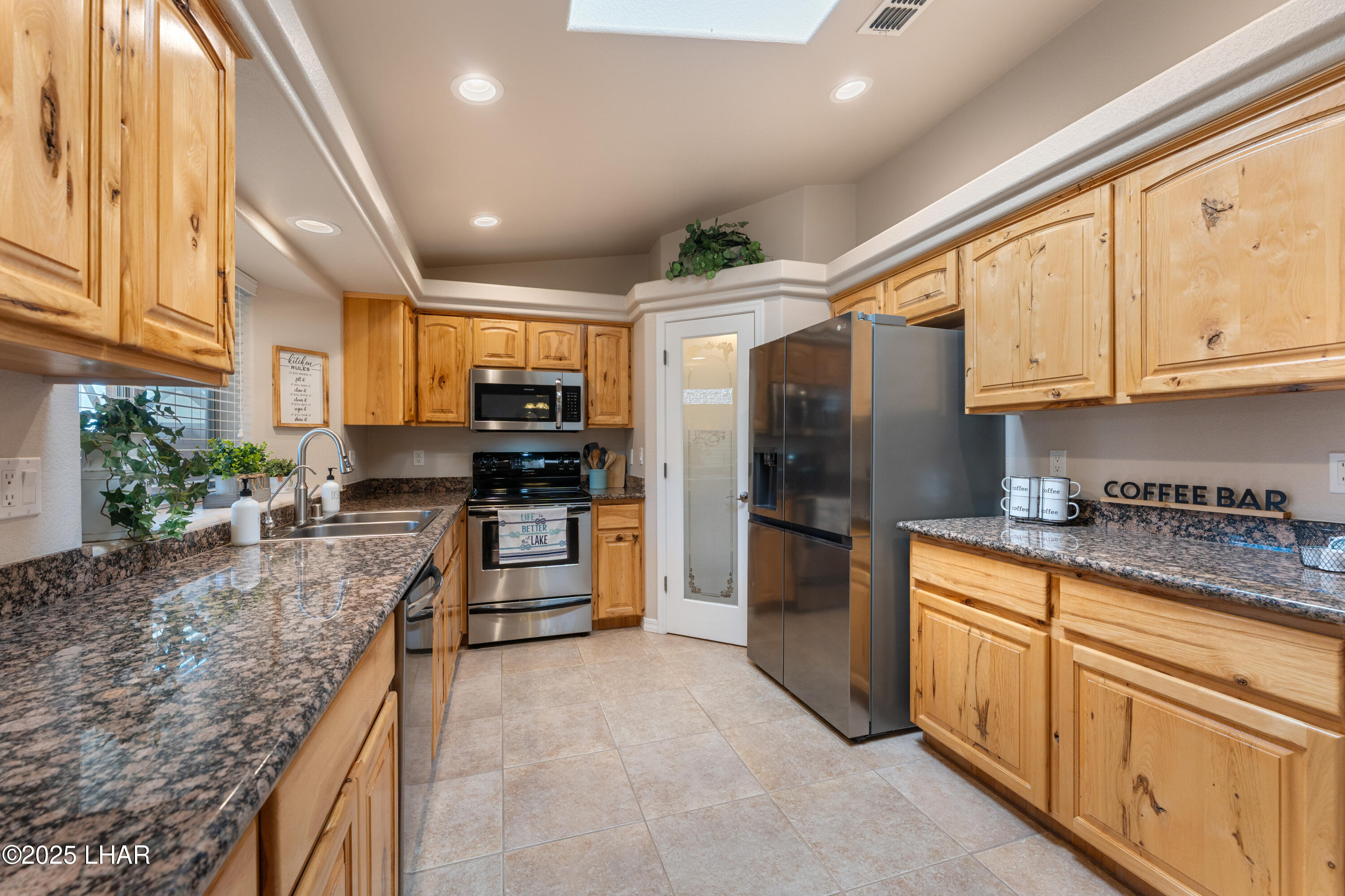 Lake Havasu City, Arizona, 86404, United States, 3 Bedrooms Bedrooms, ,1 BathroomBathrooms,Residential,For Sale,1967862