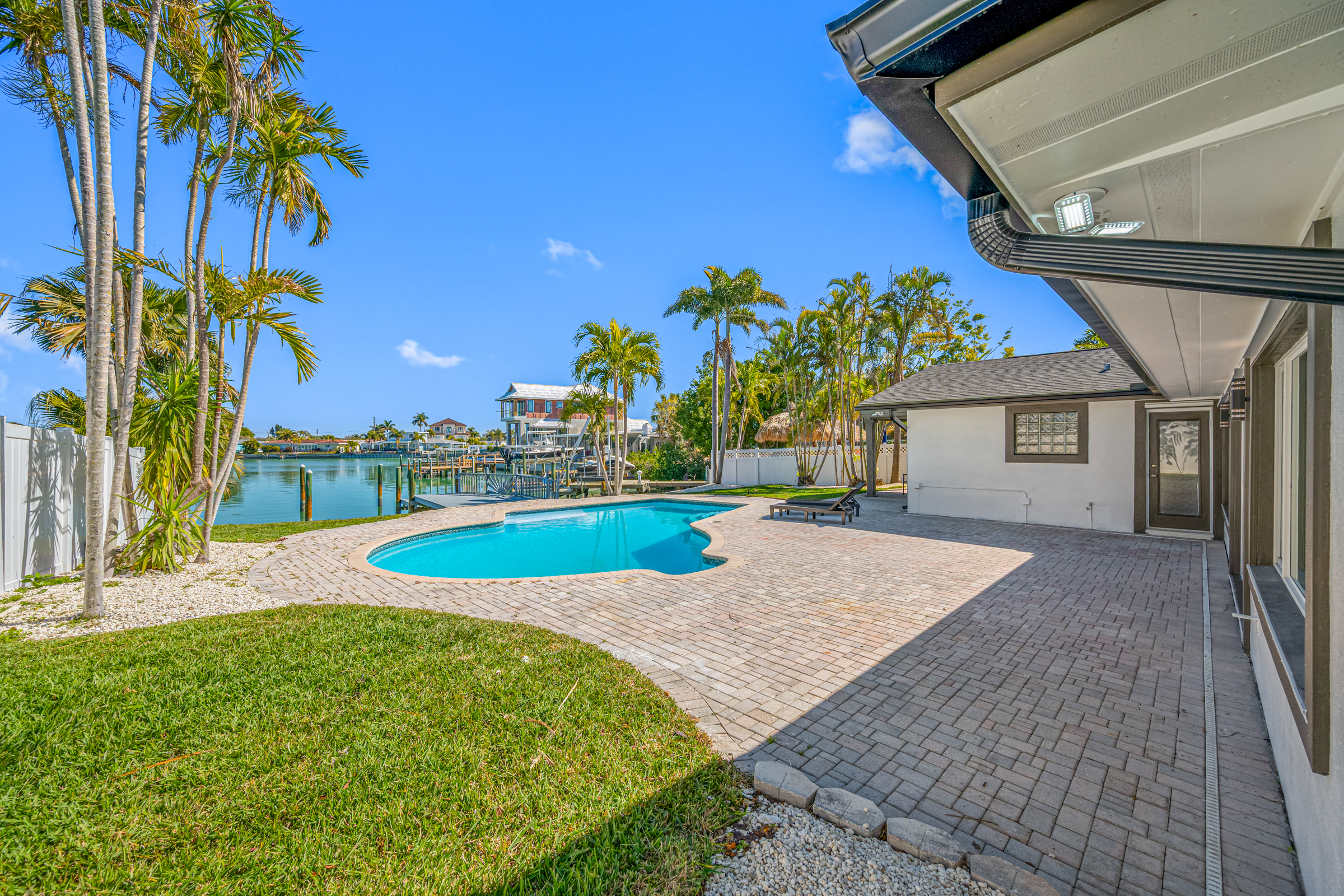 St Petersburg, Florida, 33707, United States, 3 Bedrooms Bedrooms, ,3 BathroomsBathrooms,Residential,For Sale,2017705