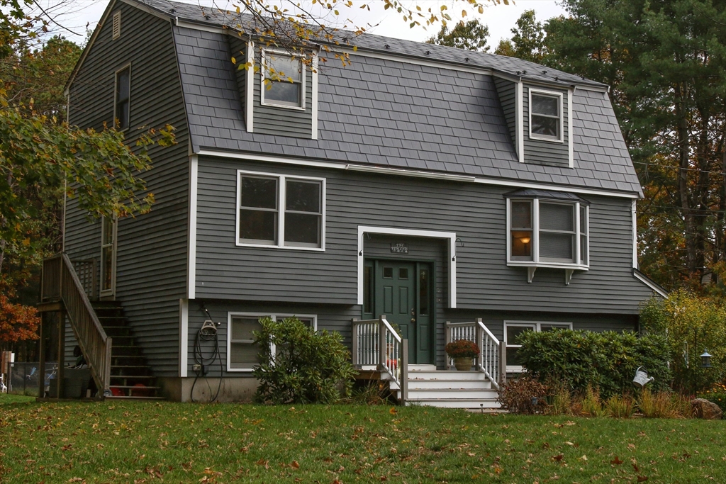 Merrimac, Massachusetts, 01860, United States, 3 Bedrooms Bedrooms, ,3 BathroomsBathrooms,Residential,For Sale,1976676