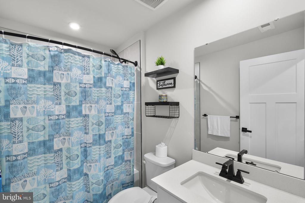 Frederick, Maryland, 21702, United States, 4 Bedrooms Bedrooms, ,4 BathroomsBathrooms,Residential,For Sale,2048638
